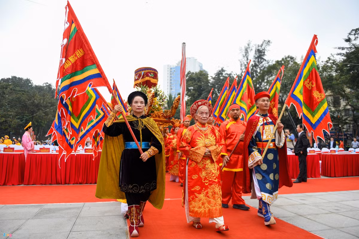 Theo Cổng thông tin điện tử thành phố Hà Nội, kỷ niệm chiến thắng Ngọc Hồi - Đống Đa (nhiều người gọi tắt là hội gò Đống Đa) là một trong những lễ hội lớn, truyền thống của Hà Nội, tổ chức vào ngày mùng 5 tháng Giêng. Đây chính là lễ hội sớm nhất trong năm âm lịch của thủ đô.