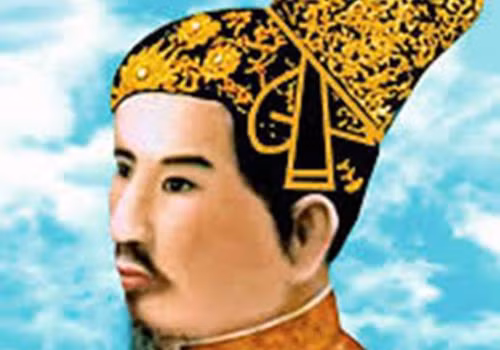 Vi vua trieu Nguyen moi sang chi hup chao loang, an cung linh