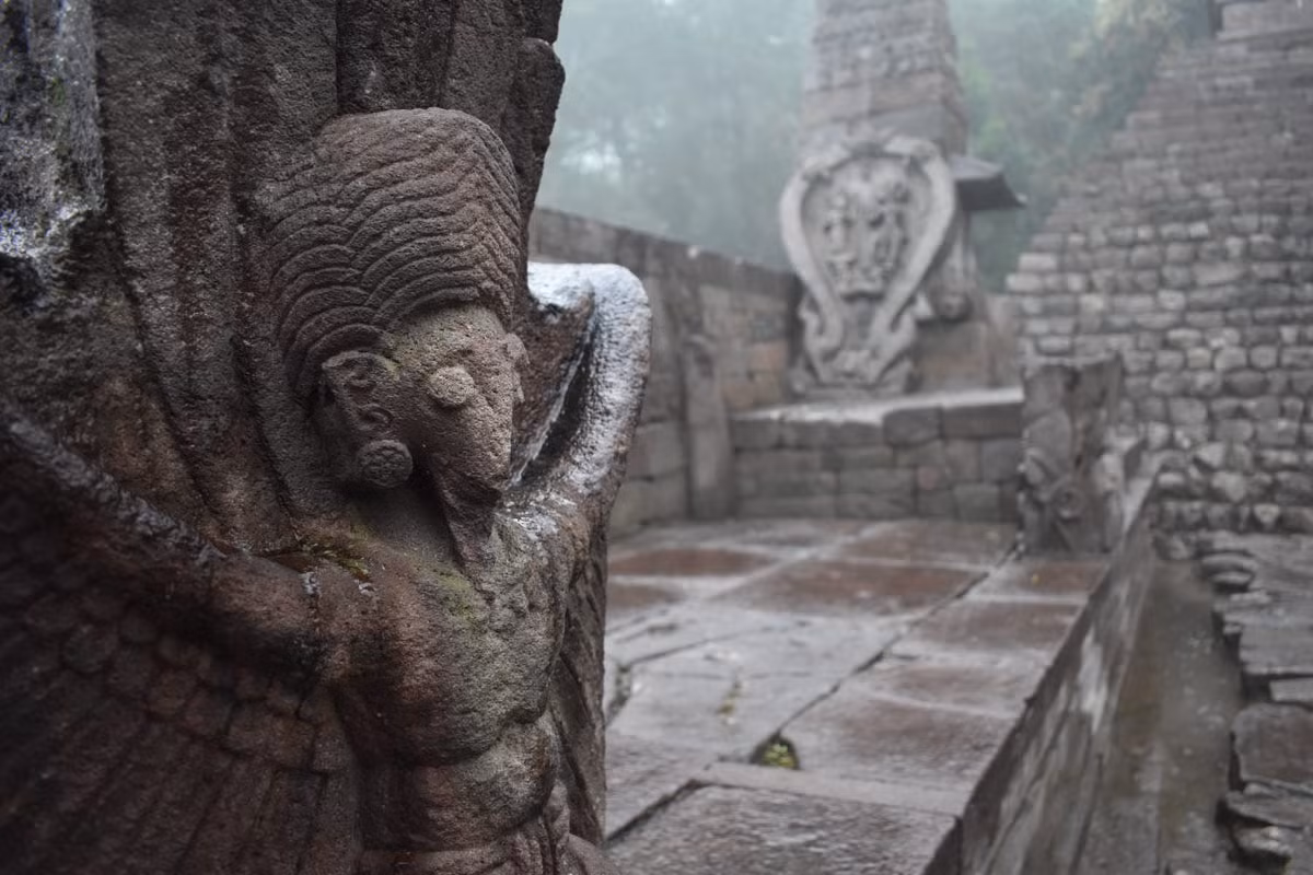 Những năm gần đây, đền đã được trùng tu toàn diện và mở cửa đón du khách đến tham quan. Ảnh: Couchfish - Substack.
