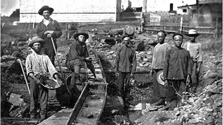  4. Thời kỳ cơn sốt vàng: Friedrich Trump kiếm được tiền từ hoạt động kinh doanh nhà trọ và nhà hàng tại vùng Tây Bắc Mỹ trong thời kỳ cơn sốt vàng, đặc biệt là ở Seattle và khu vực Yukon, Canada. Ảnh: Pinterest.
