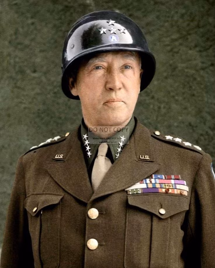  George S. Patton (Mỹ). Patton là vị Mỹ có vai trò lớn trong chiến dịch Bắc Phi, Sicily và trong các cuộc tiến công giải phóng Pháp, Đức. Ông nổi tiếng với phong cách lãnh đạo cứng rắn và tài thao lược. Ảnh: Pinterest.