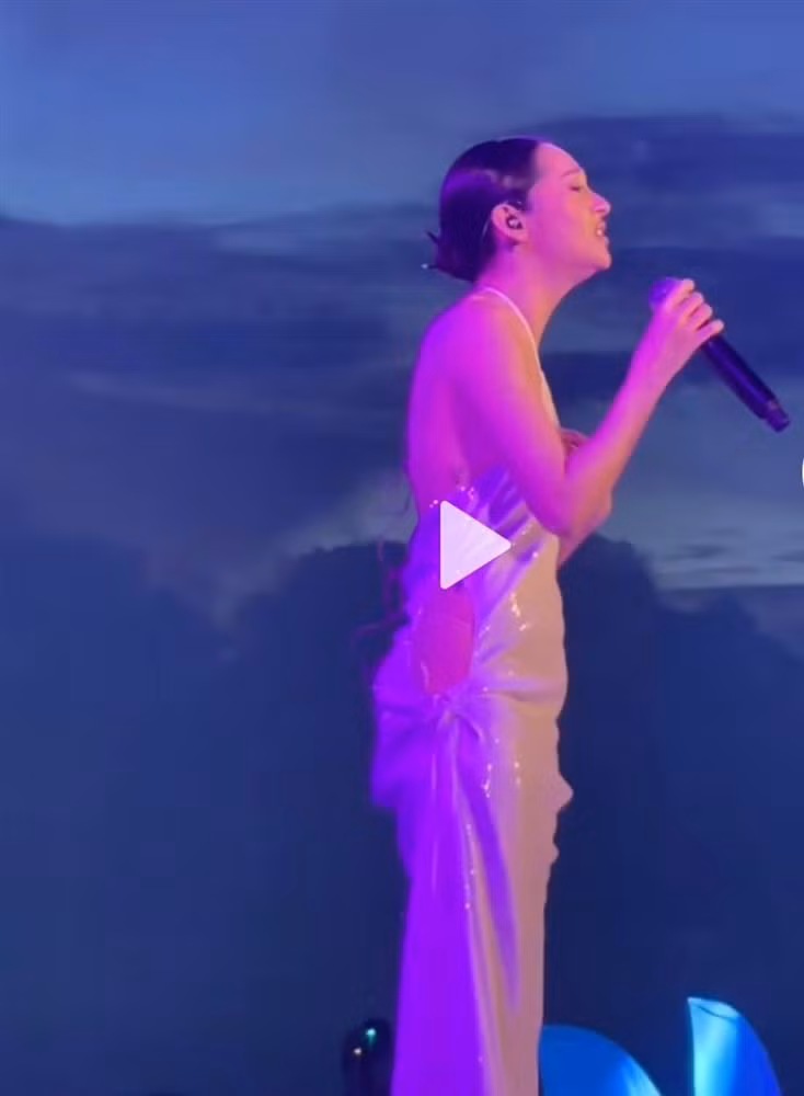 Bao Anh lien tiep lo vong 1 phang ly, ve sexy ngay xua dau roi?-Hinh-5