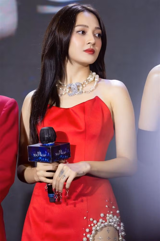 Bao Anh lien tiep lo vong 1 phang ly, ve sexy ngay xua dau roi?-Hinh-6