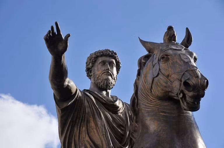 Ách cai trị của Commodus chỉ chấm dứt khi bạo chúa này bị ám sát vào ngày 31/12/192.