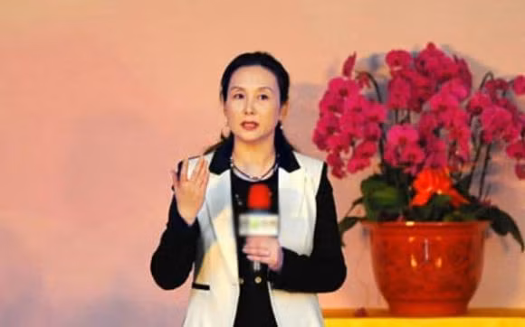 Bat ngo voi nhan sac cua Hang Nga 