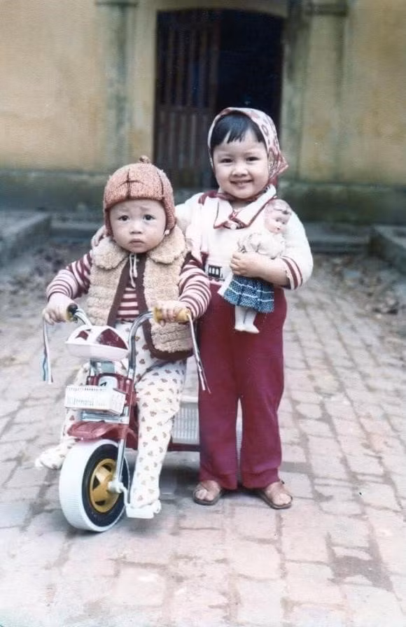 Khoe anh hoi nho, BTV Hoai Anh duoc khen nuc no 'xinh tu be'-Hinh-2