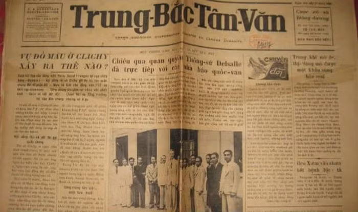 Tờ nhật báo đầu tiên của Việt Nam là tờ Trung Bắc Tân Văn phát hành ở miền Bắc. Sau 4 năm thành lập, từ tháng 1/1919, báo tăng tần suất phát hành và trở thành một tờ báo ra hàng ngày.