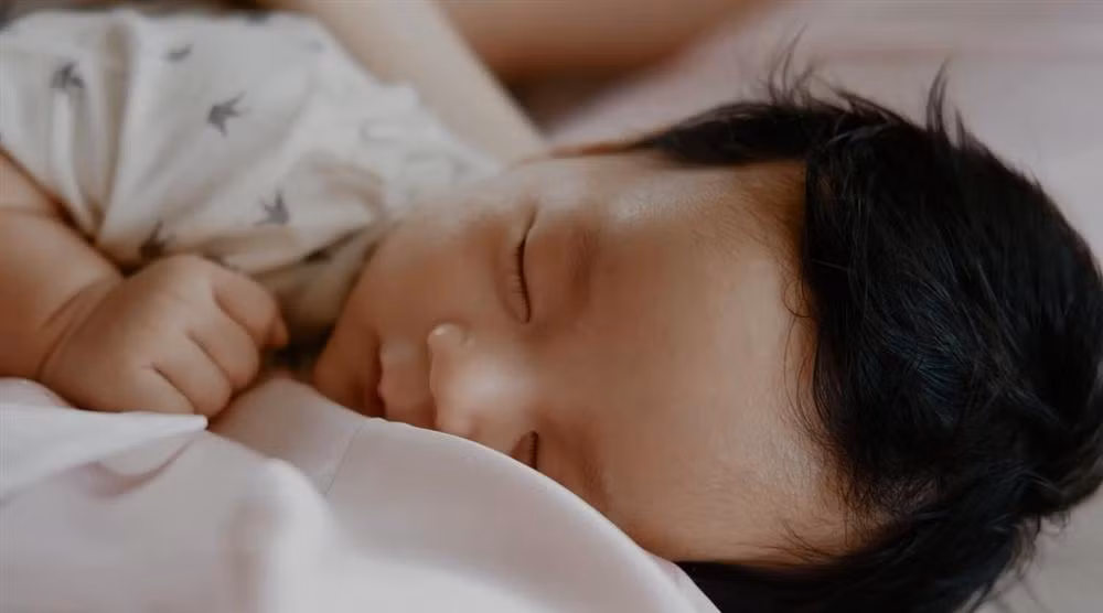 Ông xã hoa hậu từng hé lộ chân dung quý tử.