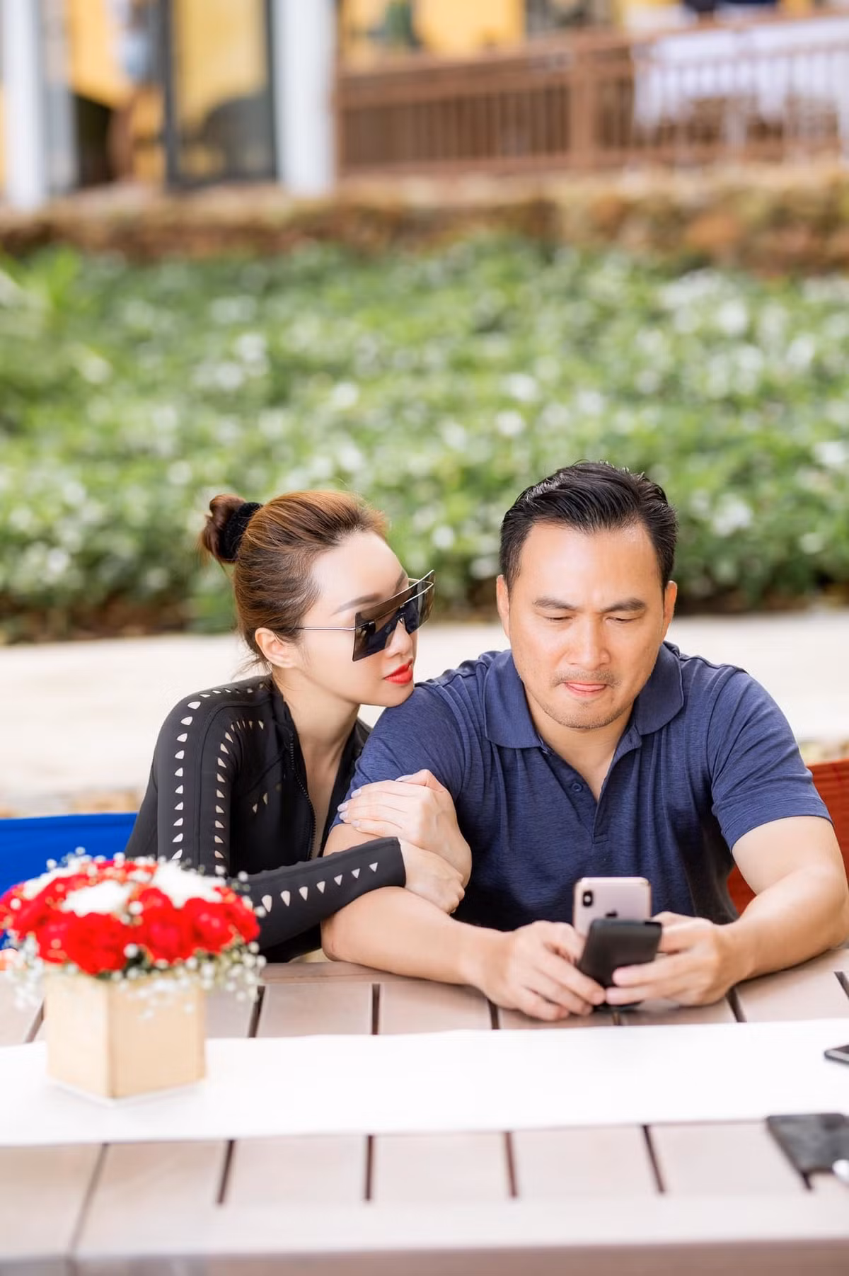 Lý Thùy Chang được coi là người phụ nữ đầu tiên Chi Bảo chính thức giới thiệu với khán giả sau hơn 8 năm ly hôn. Anh chia sẻ đến truyền thông rằng muốn cưới Lý Thùy Chang rồi cùng cô sinh con và tạo dựng một gia đình nhỏ.