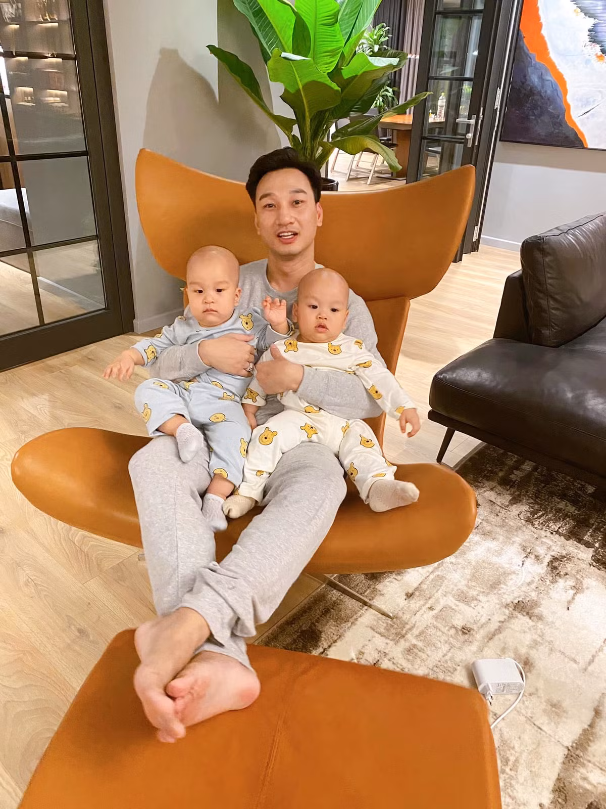 MC Thành Trung nhớ 2 con khi đi làm xa.