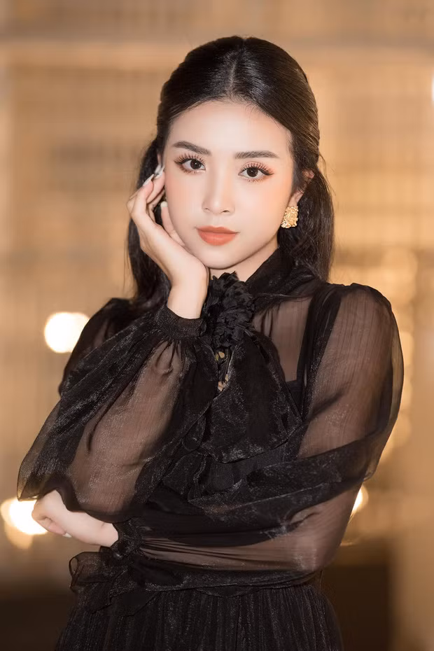 A hau Thuy An duoc ban trai cau hon sau 3 nam hen ho-Hinh-5