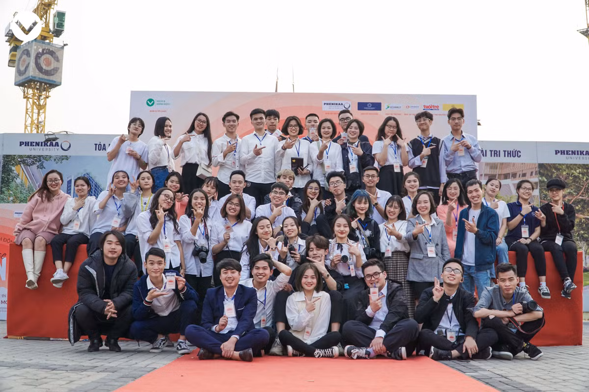 Nu 9x tuoi Dan: ‘Doc sach cung chinh la de got rua tam hon minh’-Hinh-2