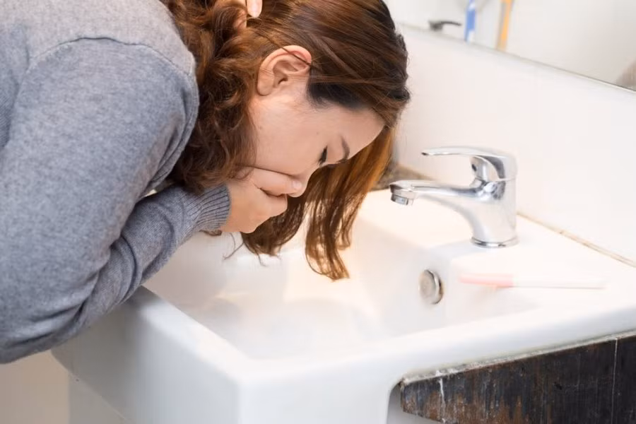 Sau khi ăn uống thấy 5 dấu hiệu này cảnh báo K sớm Sau khi an uong thay 5 dau hieu nay canh bao K som