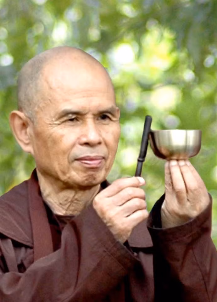 Hình ảnh từ bi giữa đời thường của thiền sư Thích Nhất Hạnh Hinh anh tu bi giua doi thuong cua thien su Thich Nhat Hanh