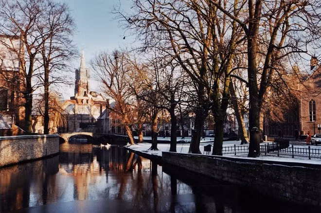 8. Bruges(Bỉ): Bruges xếp vị trí cao nhất trong hạng mục đồ ăn ngon. Thành phố này đứng thứ 8 trong danh sách chung của Agoda.