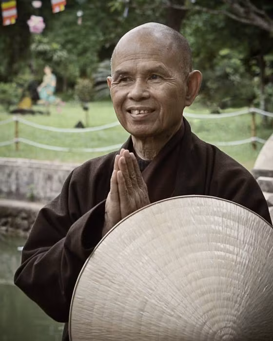 Cùng điểm lại một số hình ảnh của thiền sư Thích Nhất Hạnh.