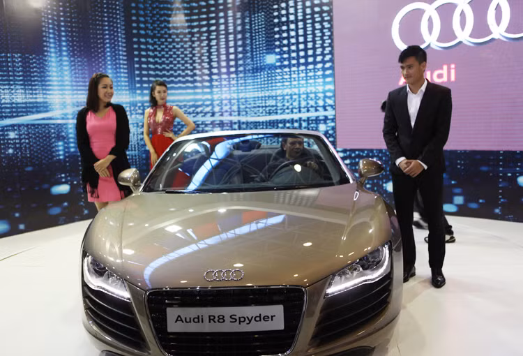 Nhờ những thành công trong sự nghiệp bóng đá, Công Vinh được hãng xe sang nổi tiếng Audi mời làm đại sứ thương hiệu.