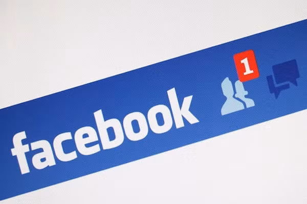 Hãy cố gắng tham gia các câu lạc bộ mới, kết nối với những người bạn xa xôi trên facebook hoặc mời bạn cũ, đồng nghiệp tách cà phê. Tiếp theo lần sau có thể là những bữa tiệc cùng nhau để tạo dựng nhiều cơ hội hơn trong công việc cũng như cuộc sống.