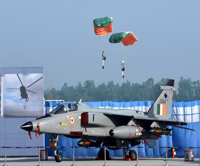 Tiem kich Rafale lan dau xuat hien trong duyet binh Khong quan An Do-Hinh-4
