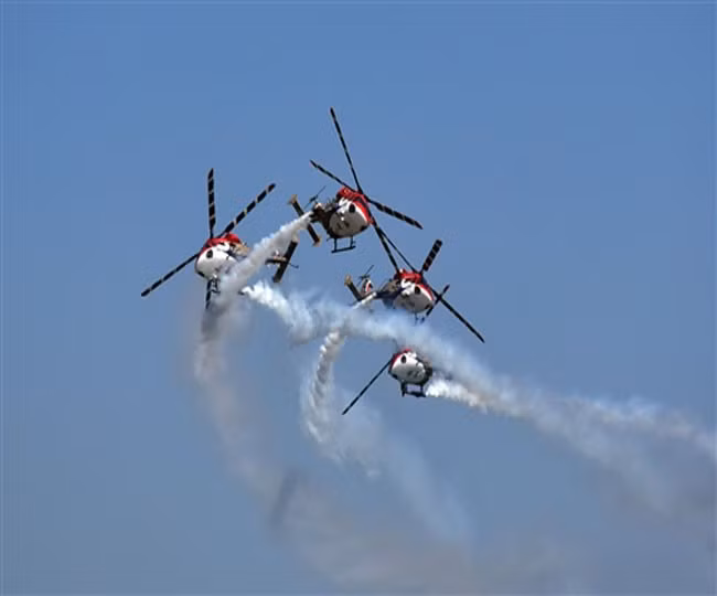 Tiem kich Rafale lan dau xuat hien trong duyet binh Khong quan An Do-Hinh-5