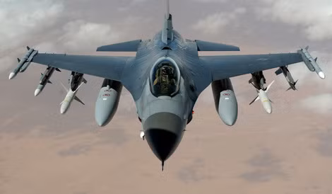"Rắn hổ lục" F-16.