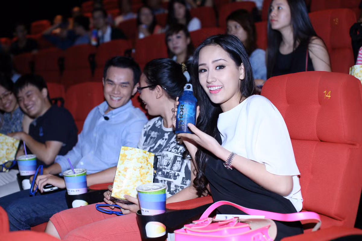Và vui vẻ xem phim cùng mọi người.