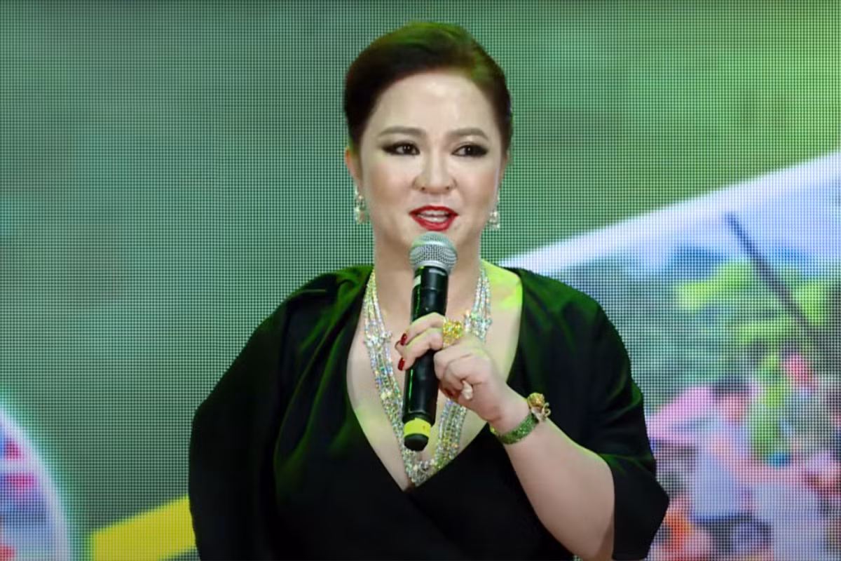 Bà Phương Hằng trả góp viên kim cương 1000 tỷ Ba Phuong Hang tra gop vien kim cuong 1000 ty