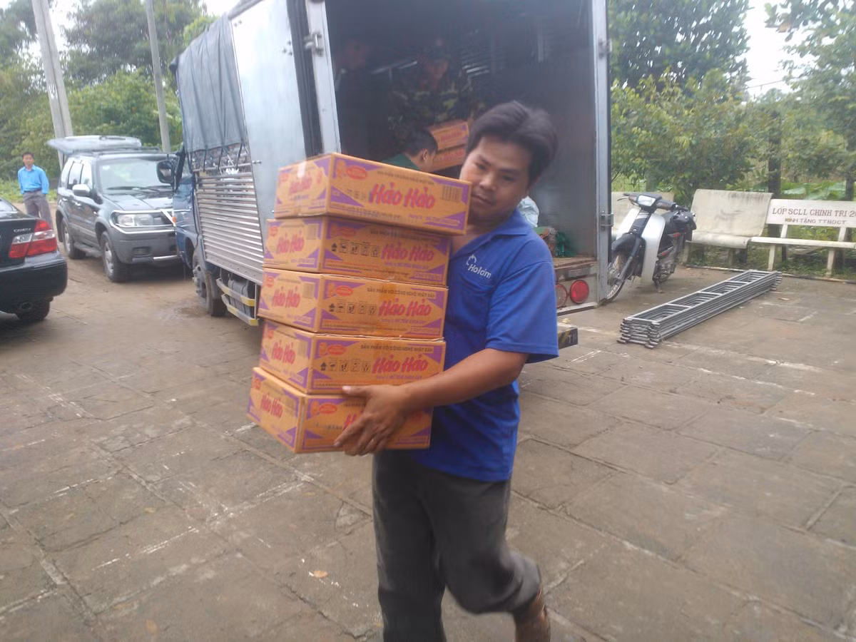 Thành đội Cần Thơ sẽ hỗ trợ gạo và nhu yếu phẩm cho các hộ dân bị nạn.
