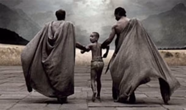 4. Khi lên 7 tuổi, trẻ em Sparta tách khỏi cha mẹ và bắt đầu theo học khóa huấn luyện agoge để trở thành chiến binh thực thụ. Họ sẽ làm chiến binh cho đến năm 60 tuổi.