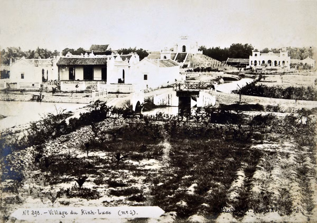 Khu ấp Thái Hà của quan Kinh lược sứ Hoàng Cao Khải (1850–1933), nay nằm địa phận phường Trung Liệt, quận Đống Đa, Hà Nội.