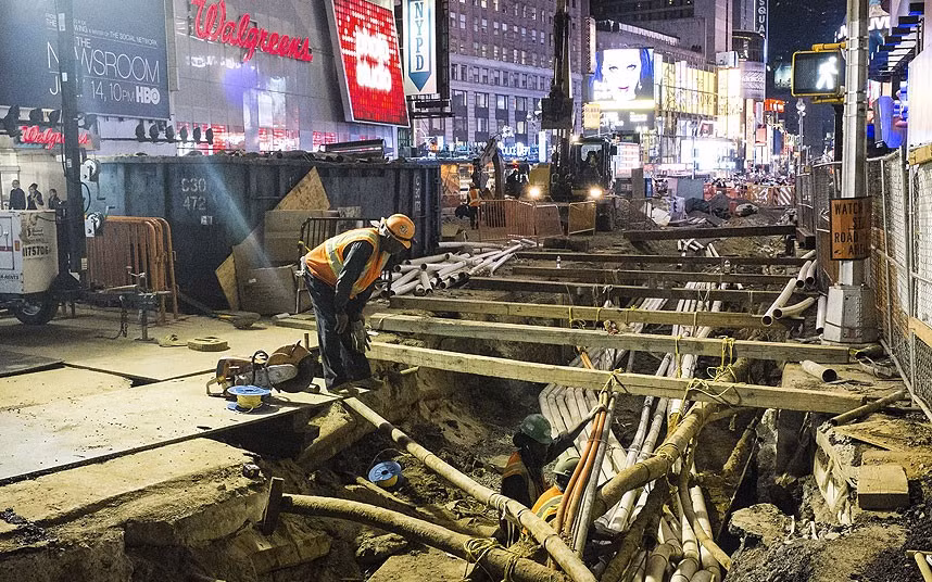 Bức ảnh chụp thành phố New York, Mỹ lúc 1 giờ sáng của nhiếp ảnh gia người Mỹ Paul Braverman.