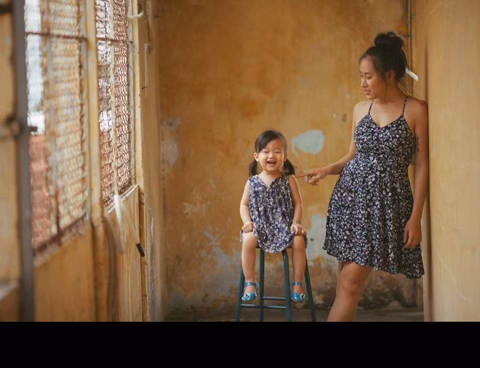 Được biết cách dạy con của Aimee Phan là “Mỗi đứa bé sinh ra đều là một thiên tài. Đa số người lớn đều muốn con cái làm theo ý họ, vô tình giết chết cái thiên tài trong nó. Hãy để nó lớn lên tự nhiên như cành cây, ngọn cỏ, tự khắc con sẽ trưởng thành”.