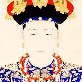Năm 1665, hoàng đế Khang Hy 12 tuổi đã tiến hành đại lễ kết hôn long trọng với Hách Xá Lý Thị 13 tuổi. Đây là cuộc hôn nhân mang màu sắc chính trị, nhưng tuổi của hoàng thượng và hoàng hậu cũng tương đồng, Ngao Bái lộng hành chấp chính nên thường bất kính với hoàng thượng. Trong hoàn cảnh khó khăn đó hoàng thượng và hoàng hậu đã nương tựa vào nhau và nảy sinh tình cảm. Kết hôn không lâu thì sinh được hoàng tử nhưng hoàng tử chỉ sống được đến 4 tuổi. Ảnh: Chân dung Hiếu Thành Nhân Hoàng hậu Hách Xá Lý Thị.