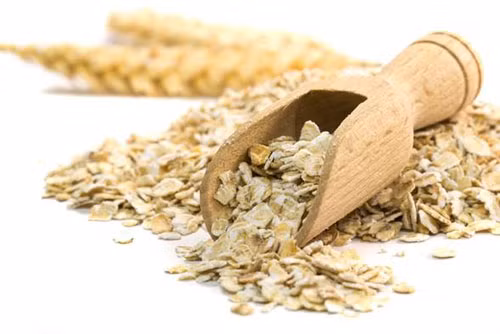 Yến mạch. Là loại thực phẩm ít béo và giàu protein, và là lựa chọn tốt nhất cho bữa sáng hằng ngày. Các con bạn sẽ thích sản phẩm yến mạch đã qua chế biến và thêm hương vị, và bạn có thể tạo ra nhiều món ăn từ loại thực phẩm này.