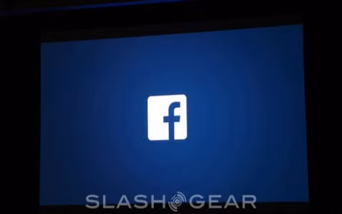 Facebook đang tạo ứng dụng dành riêng cho người nổi tiếng. Nguồn tin từ trang mạng AllthingsD cho biết ứng dụng này được viết dựa trên yêu cầu về mặt xã hội của người nổi tiếng, đơn giản hóa quá trình tiếp xúc với fan, ưu tiện việc sử dụng các mạng xã hội như Twitter.