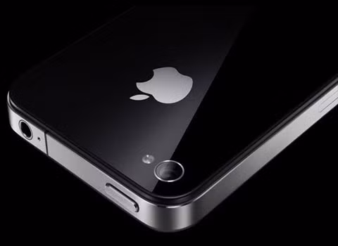 Tòa án bỏ vụ kiện nút tắt/bật trên iPhone 4/4S. Sau một thời gian kiện tụng kéo dài, vụ kiện Apple mắc lỗi trên nút điều khiển bật/tắt của iPhone 4 và 4S đã được tòa án California tuyên bố bãi bỏ.