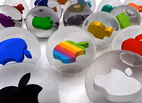 Apple rớt hạng. Trong danh sách 100 công ty sáng tạo nhất trên thế giới cả Forbes, dưới thời của giám đốc điều hành Tim Cook, Apple đang rớt hạng thảm hại, xuống vị trị thứ 79 sau khi đứng ở vị trí thứ 26 vào năm 2012.