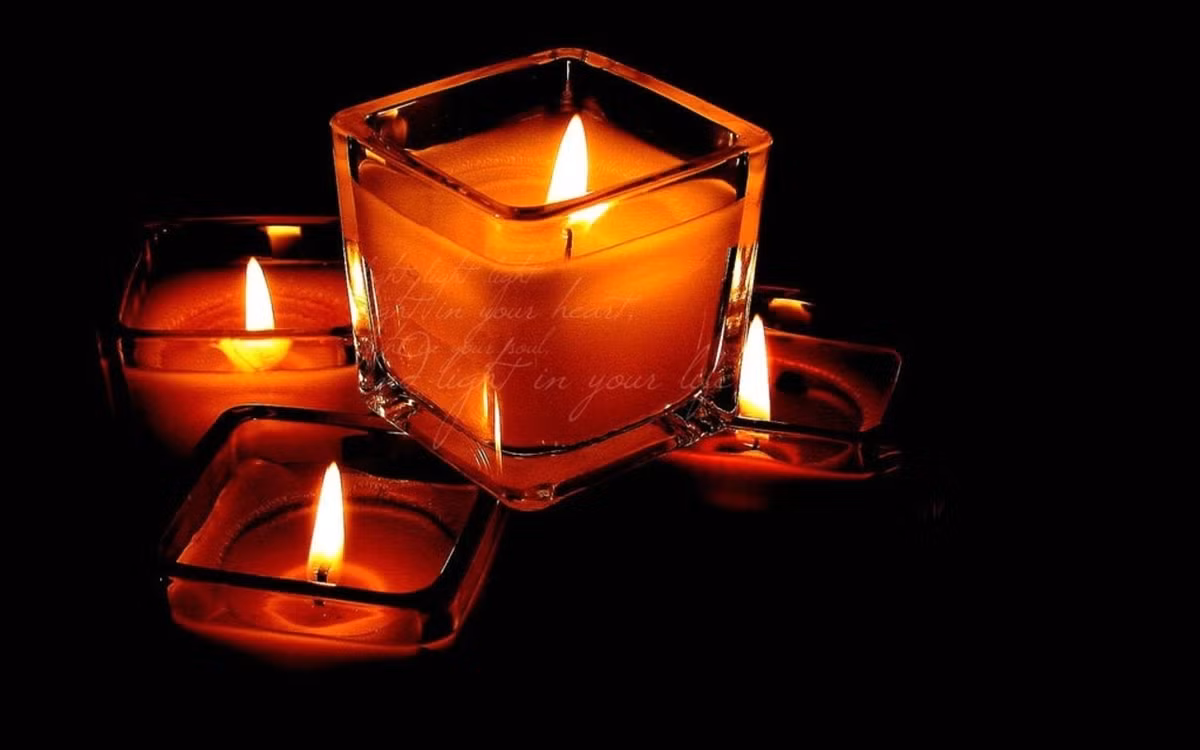 Bí ẩn vẫn là bí ẩn. Một số nhà khoa học tỏ ý hoài nghi về sự tồn tại của ngọn đèn vĩnh cửu bởi hoạt động của nó đi ngược lại với Định luật bảo toàn năng lượng. Tuy nhiên, những hiện tượng được sử sách ghi chép hay những câu chuyện lưu truyền trong dân gian, khiến không ít người tịn rằng, đồ vật bí ẩn này thực sự hiện hữu trên trái đất.