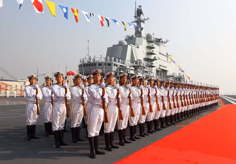 Trung Quốc đang ngày càng gia tăng sức mạnh hải quân của mình, để đối phó với các vấn đề tranh chấp lãnh thổ trên biển với các quốc gia láng giềng.