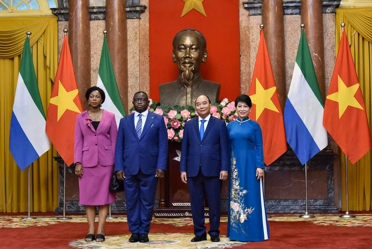 Chu tich nuoc chu tri le don Tong thong Cong hoa Sierra Leone-Hinh-7