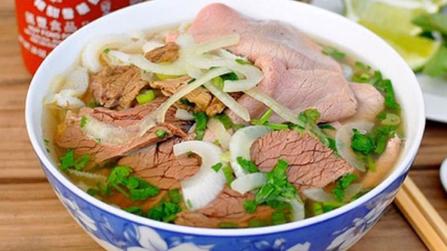 Thả thứ này vào nấu phở bò hương vị vừa thanh vừa ngọt Tha thu nay vao nau pho bo huong vi vua thanh vua ngot