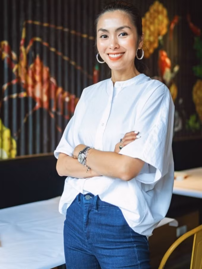 Sao 'Canh dong bat tan': Nguoi 2 doi vo, nguoi menh danh 'ngoc nu tram ty'-Hinh-9