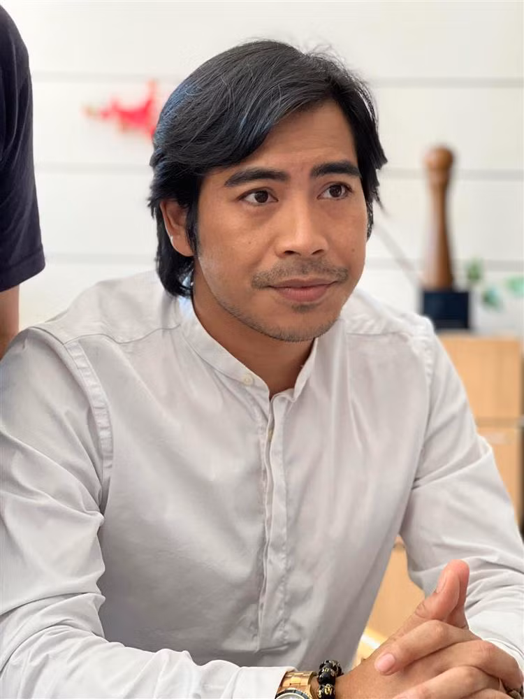 A hau ngua bai Thanh Binh tan minh khi chua ly hon Ngoc Lan