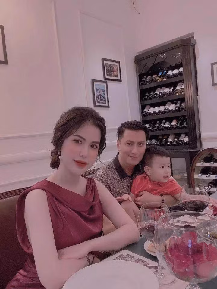 Viet Anh lien tuc cong khai nhac vo cu chuyen cham con-Hinh-5