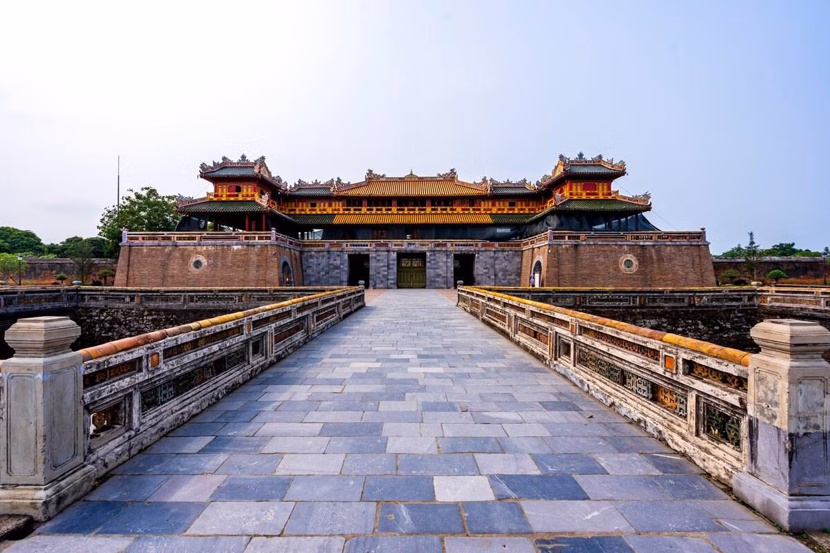 Dự báo thời tiết 11/6: Miền Bắc vẫn chực chờ mưa to đến rất to, Trung Bộ nắng rát rạt - Hình 2 Du bao thoi tiet 11/6: Mien Bac van chuc cho mua to den rat to, Trung Bo nang rat rat-Hinh-2