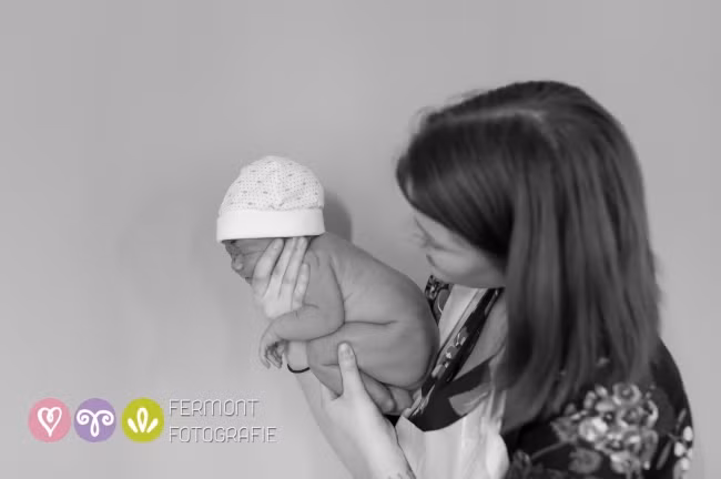 Cùng ngắm nhìn một vài bức ảnh mô tả tư thế tuyệt vời trong bụng mẹ.