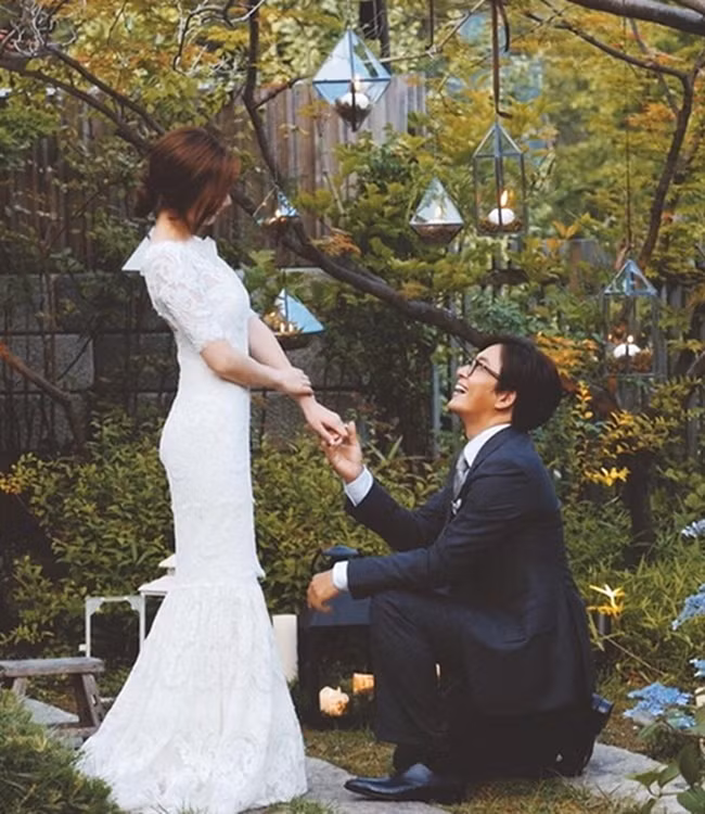 Bae Yong Joon 'Moi tinh dau': Tu ban han den 'ong trum giai tri'-Hinh-11