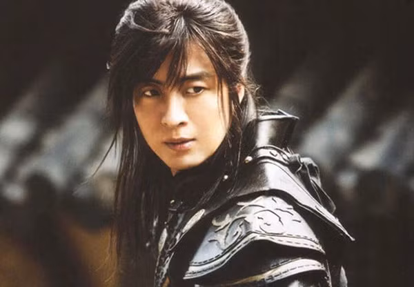 Bae Yong Joon 'Moi tinh dau': Tu ban han den 'ong trum giai tri'-Hinh-10