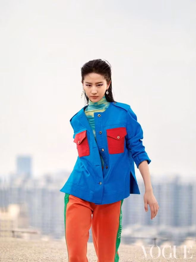 Luu Diec Phi va bo anh tap chi voi bieu cam “doi no thue“-Hinh-2
