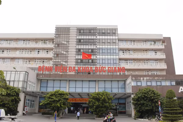 Bao ve Benh vien Duc Giang duong tinh nCoV, chua ro nguon lay-Hinh-2